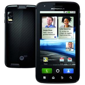 Celular Desbloqueado VIVO Motorola Atrix Preto Android 2.2 c/ Câmera 5.MP, 3G, Wi-Fi, GPS,  Dual-Core, Bluetooth, Motoblur e Fone de Ouvido